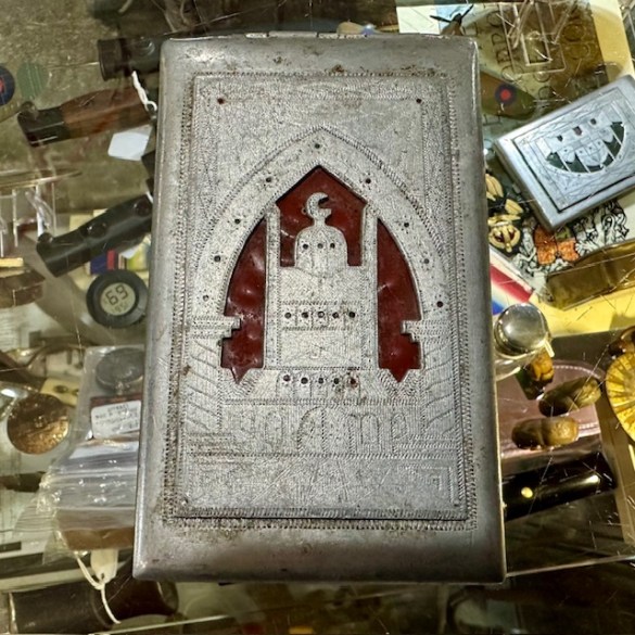 WW2 Italian POW Cigerette Tin 1